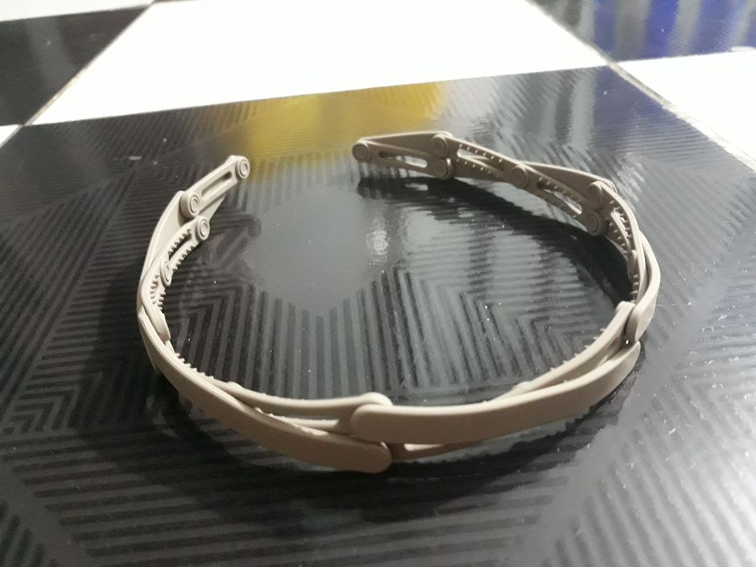 Đóng gói kĩ càng, mở gấp tốt. K quá ôm chặt vào đầu. Hợp với ai cần bờm nhẹ.