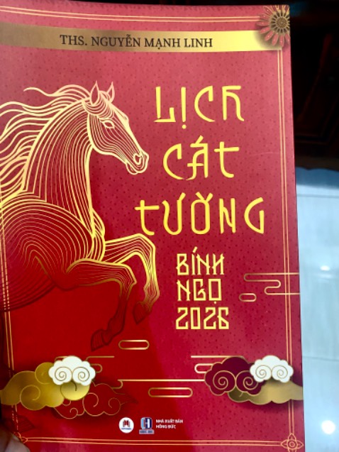 Này là sách, mình tưởng lịch lốc kkkk