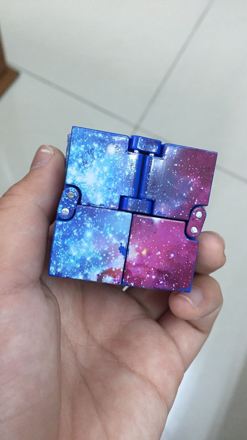 Màu sơn dễ tróc nhưng hàng Sài đc với tầm giá,gấp khá ngon nhưng hơi lỏng