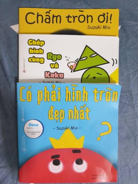 Sách dày đẹp. Hình ảnh sắc nét, màu sắc bắt mắt Sách dày đẹp. Hình ảnh sắc nét, màu sắc bắt mắt
