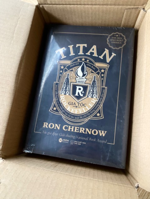 Săch đến tay nguyên seal, ko cấn móp gì. Cảm ơn Tiki.