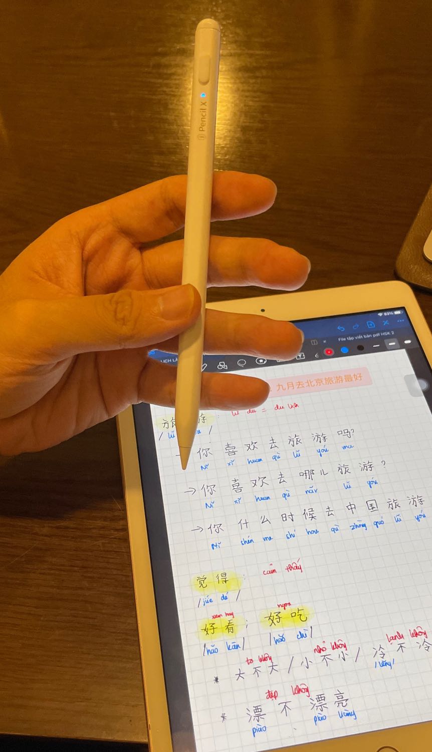 Thật sự rất đáng đồng tiền bát gạo nhé. Đáp ứng được nhu cầu là viết và vẽ cơ bản của mình. Tiki giao hàng rất nhanh, order có 1 ngày là trên tay được luôn. Mạnh dạn cho 5*