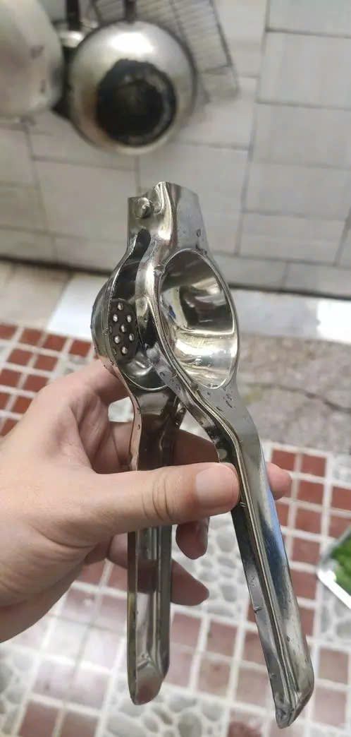 cứng cáp , cầm đầm tay , vắt chanh tốt