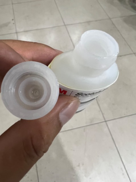 Shop giao keo đã bị khô không dán được!