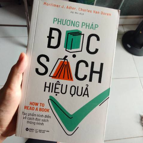 Minh bắt đầu thích và muốn đọc sách nhiều hơn, nhưng mình lại không biết bắt đầu từ đâu. Cuốn sách này giúp mình rất nhiều. Khi mình có phương pháp đọc đúng, 1 cuốn sách đem lại nhiều kiến thức hơn mà đọc trôi qua 10 cuốn.
