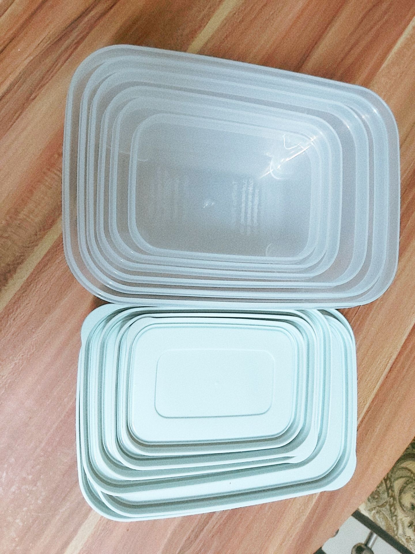 săn sale 150k bộ 6 hộp màu cam sữa.
thật ra thích màu xanh như hình nhưng ko giảm giá, lúc giao lại đúng màu mình thích.
niềm vui nhân đôi.
các hộp đóng nắp có thể lồng vào nhau rất gọn gàng.
nhựa dày dặn ko giống nhựa khác.
đóng gói cẩn thận