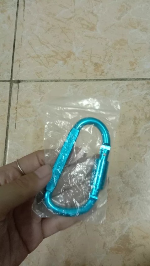 Giao hàng nhanh, đóng gói chắc chắn. Móc dầy, siêu chắc chắn, dùng đi dã ngoại leo núi là chuẩn bài 💯💯