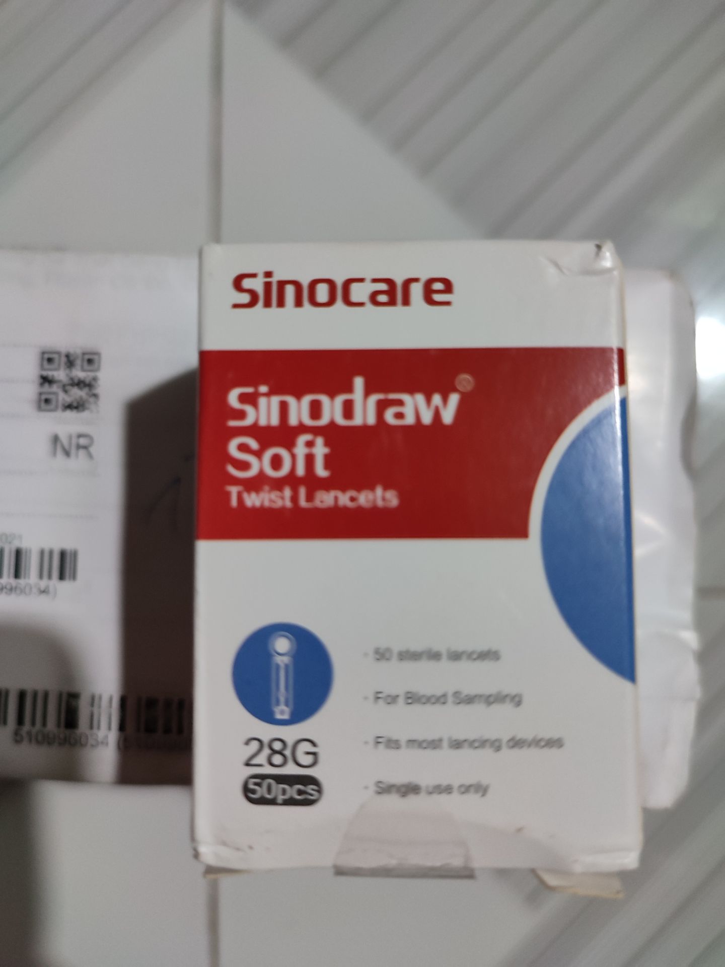 đặt hàng hộp 100 cây kim giao hộp có 50 cây là sao vậy shop mất uy tín quá