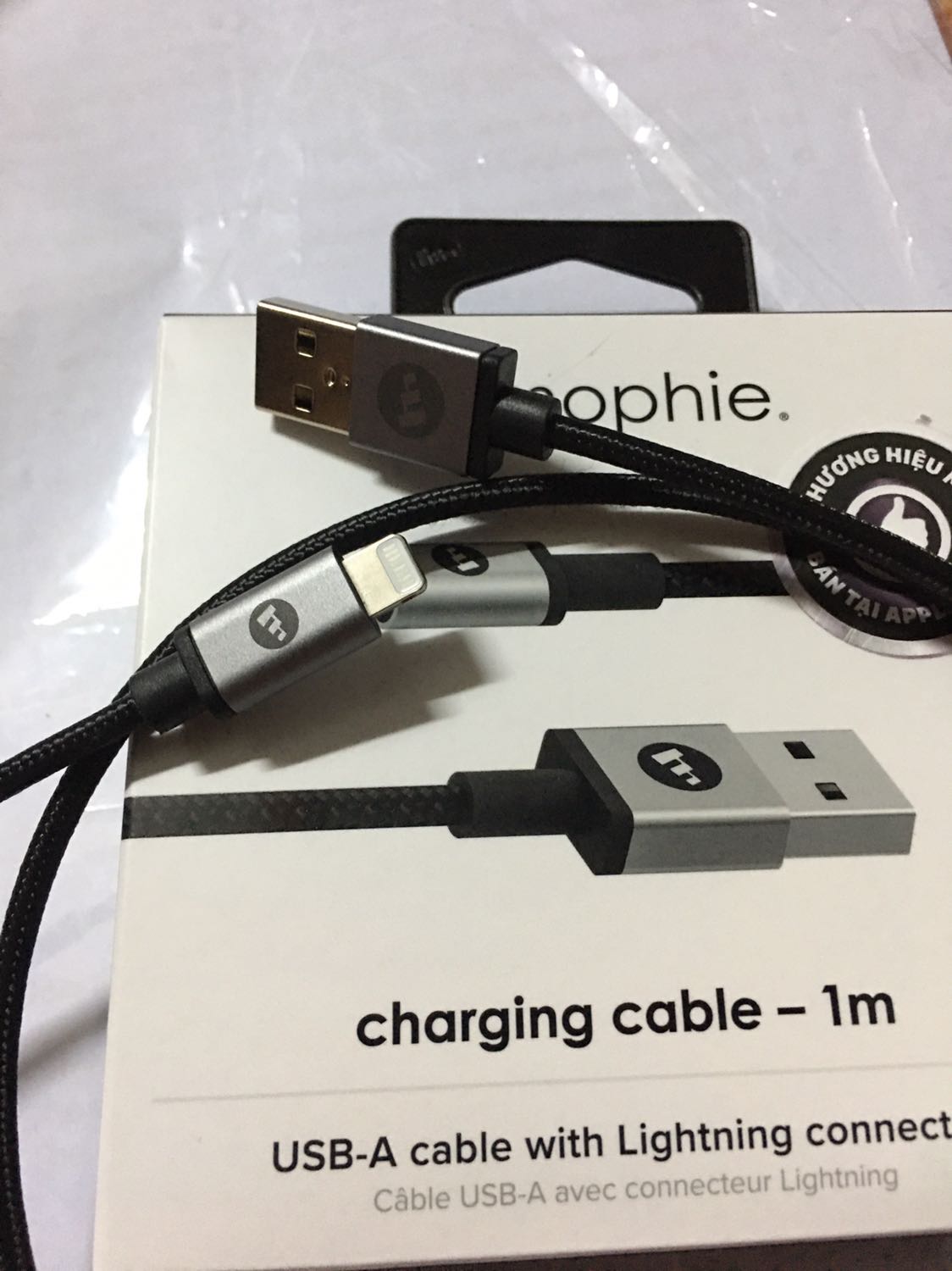 Giao hàng nhanh. Đóng gòi kĩ càng. Mophie thì chất lượng khỏi phải bàn