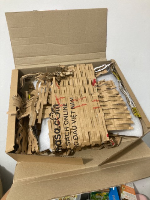 Sách này thì khỏi bàn rồi. Giao hàng nhanh, đóng gói cực kì cẩn thận, cực an tâm.