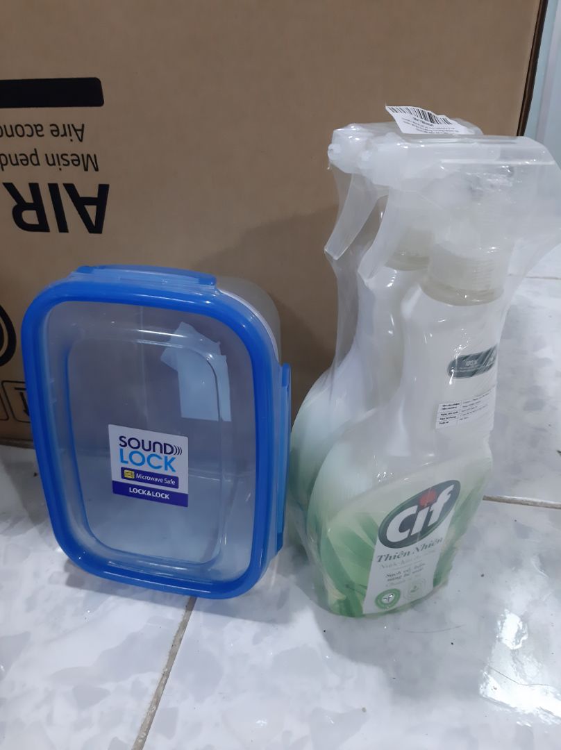 mua combo lại được tặng, giá trên tiki lại rẻ, miễn ship, nên tranh thu mùa giảm giá hốt sp về trữ sdung dần.