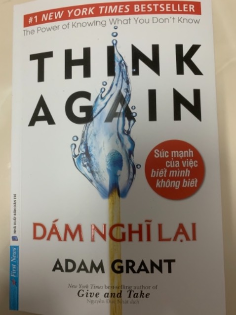 / Đây là quyển sách thứ 2 của Adam Grant sau quyển Tư Duy ngược nghịch chuyển thế giới mà mình đọc. 1 quyển sách khá hay giúp mình nhìn nhận sâu sắc hơn về vấn đề tái tư duy ở nhiều khía cạnh tâm lý học. Sách mới và giấy mịn ko giống những sách trc mình mua của Frist New quá nhám. Tiki giao hàng nhanh mình hài lòng vô cùng