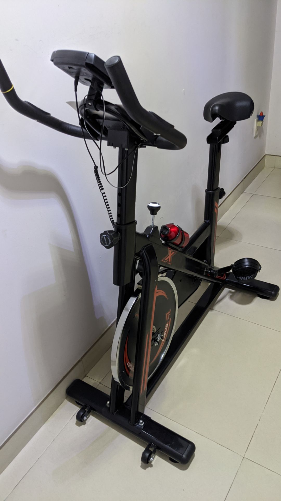 tem bị rách vài chỗ, còn lại tương đối ok. tem bị rách vài chỗ, còn lại tương đối ok.