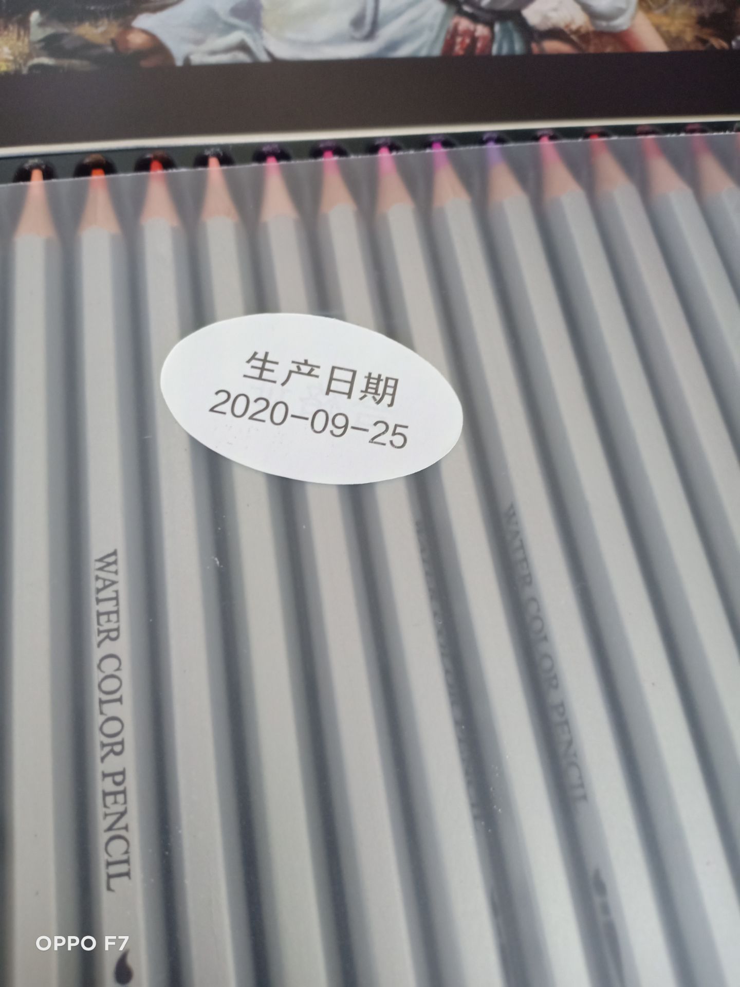 màu rất xinh trc mắt là thấy đóng gói các thứ điều tốt, giao sớm hơn dự kiến, màu k bị gãy hay móp hộp gì cả , còn chất lượng màu chưa dùng nên chưa bt