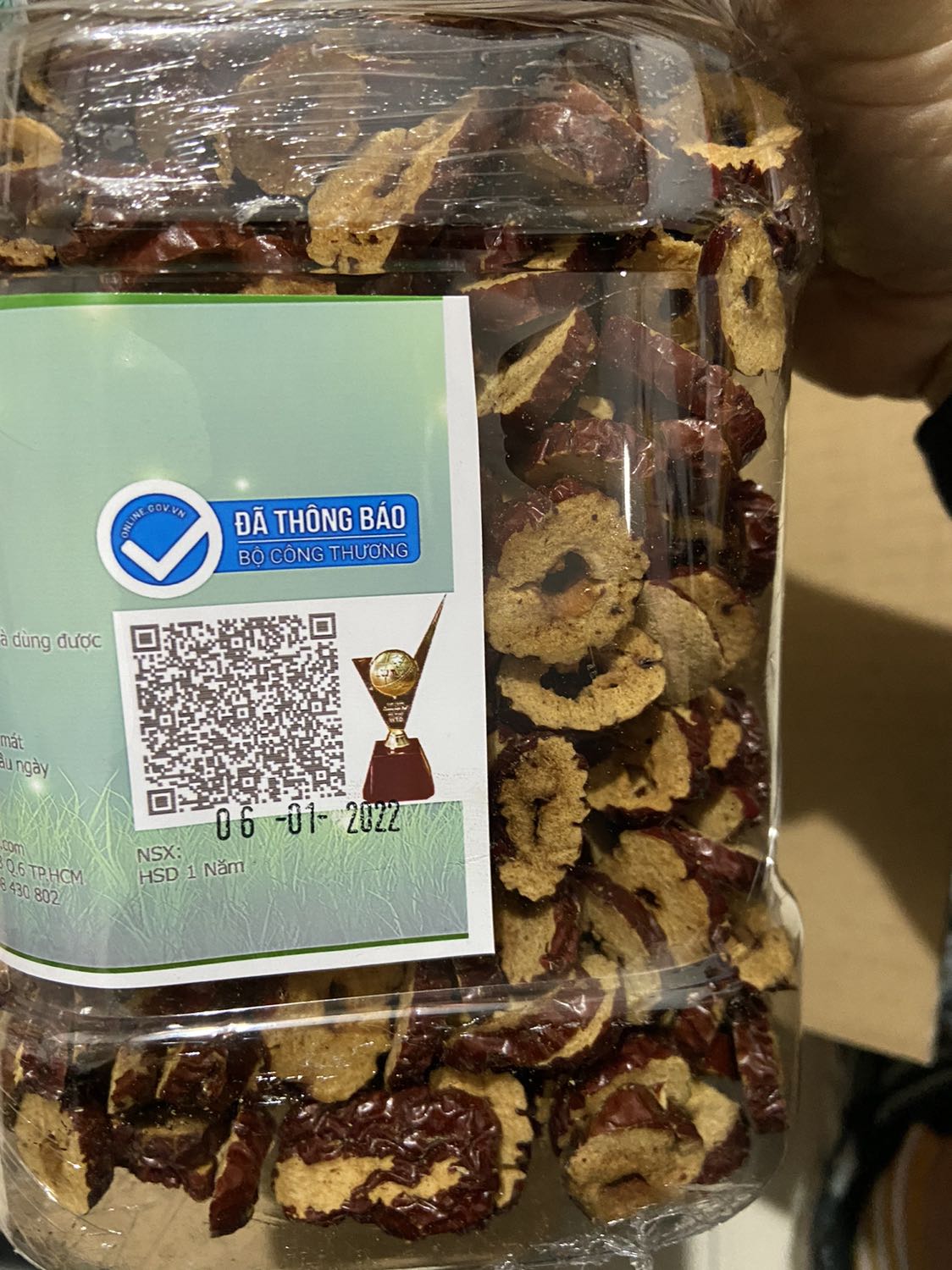 Đóng gói cẩn thận, giao hàng nhanh, nhìn sơ qua thì date mới, sp khô ráo vote 5*