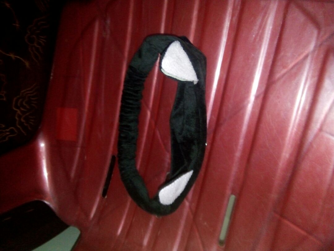 Băng đô đẹp, giá vừa phải, dùng khá tốt. Những khi giao hàng, thấy một bên tai mèo bị rách, mong lần sau shop sẽ chú ý hơn!