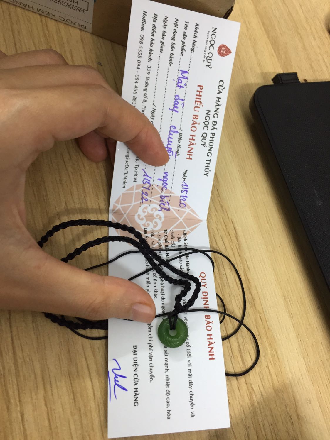 Hàng y hình. Đeo lên rất xinh và vừa cho nữ. Chủ shop siêu nhiệt tình. Mình gửi *** nhắn giao hàng sớm cho mình hôm sau mình nhận được luôn.