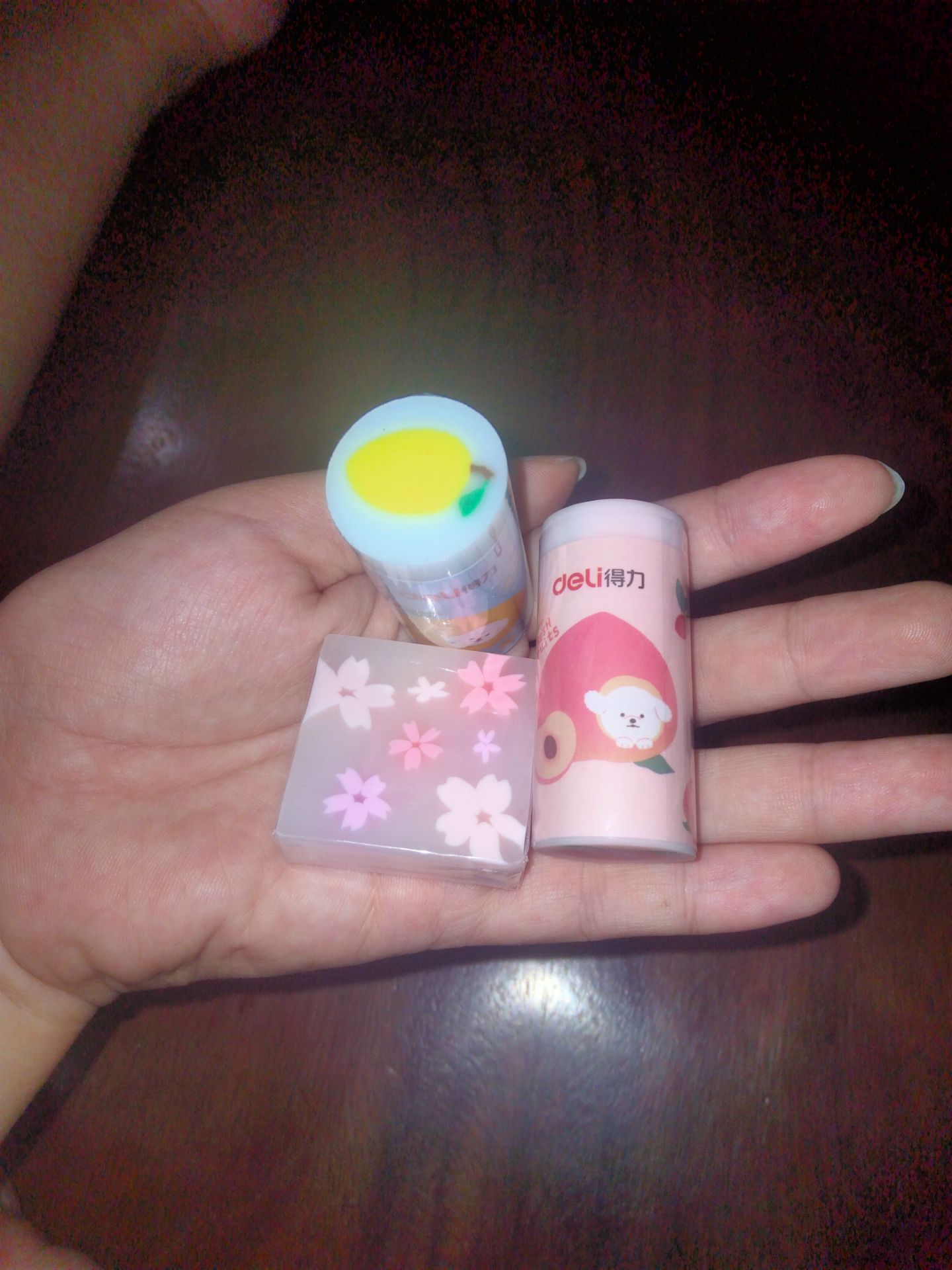 đóng gói kỹ đáng mua vì gôm hình đẹp giá ổn ap