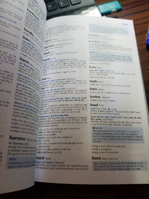 Sách mới, thơm, không bị bám bụi. Giao hàng nhanh, cẩn thận, không làm sách bị gãy góc