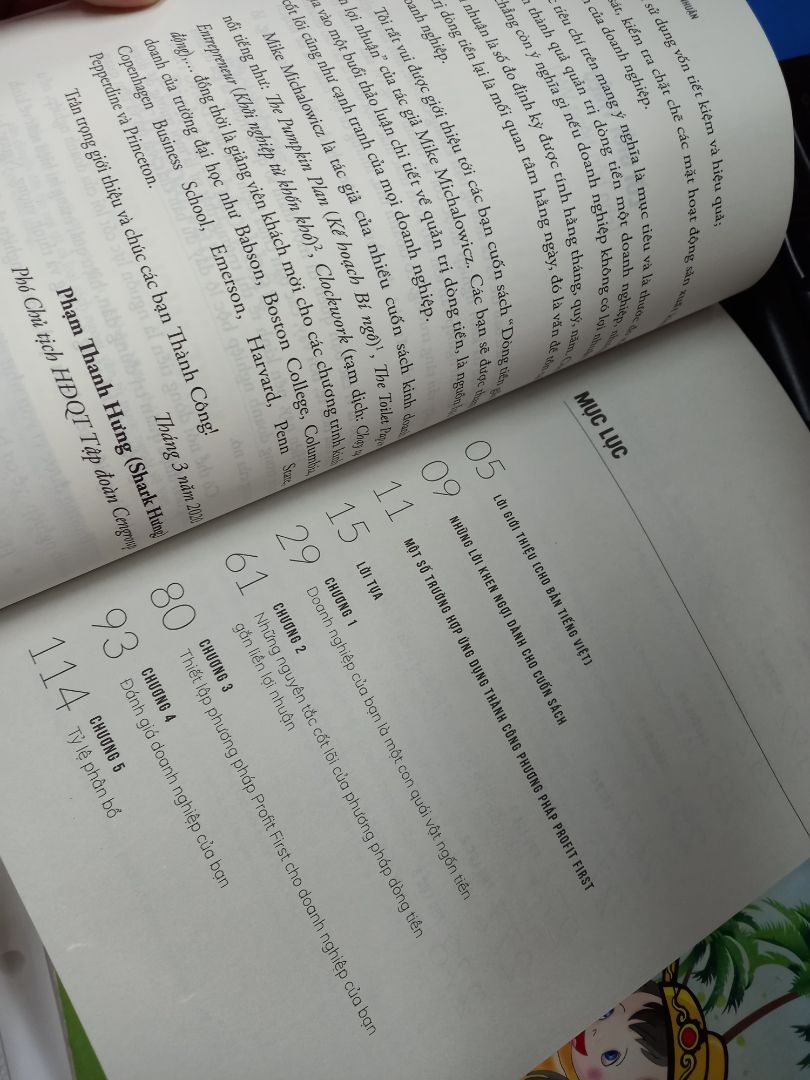 Mình ít mua các sản phẩm khác, chỉ mua sách trên Tiki. Lần nào cũng giao siêu nhanh. Lần này đặt đúng vào đợt Hội sách online mà vẫn nhận được hàng siêu nhanh, 1 ngày là nhận được hàng rồi. Sách đẹp không rách. Nội dung thì mình chưa đọc nhưng thấy anh Đức Bùi review nghe có vẻ hấp dẫn nên mua :))))