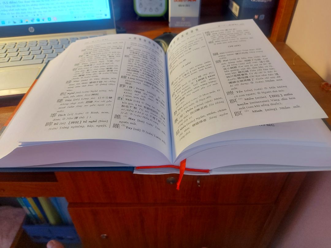 sách đẹp, hơi bụi 1 chút nhưng ko ảnh hưởng lắm