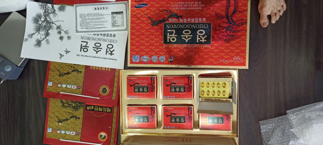 Cảm ơn shop giao hàng nhanh, mua hàng ở Tiki rất yên tâm hàng đúng chính hãng, tinh dầu thông đỏ dùng rất tốt cho sức khỏe, sẽ tiếp tục ủng hộ shop.