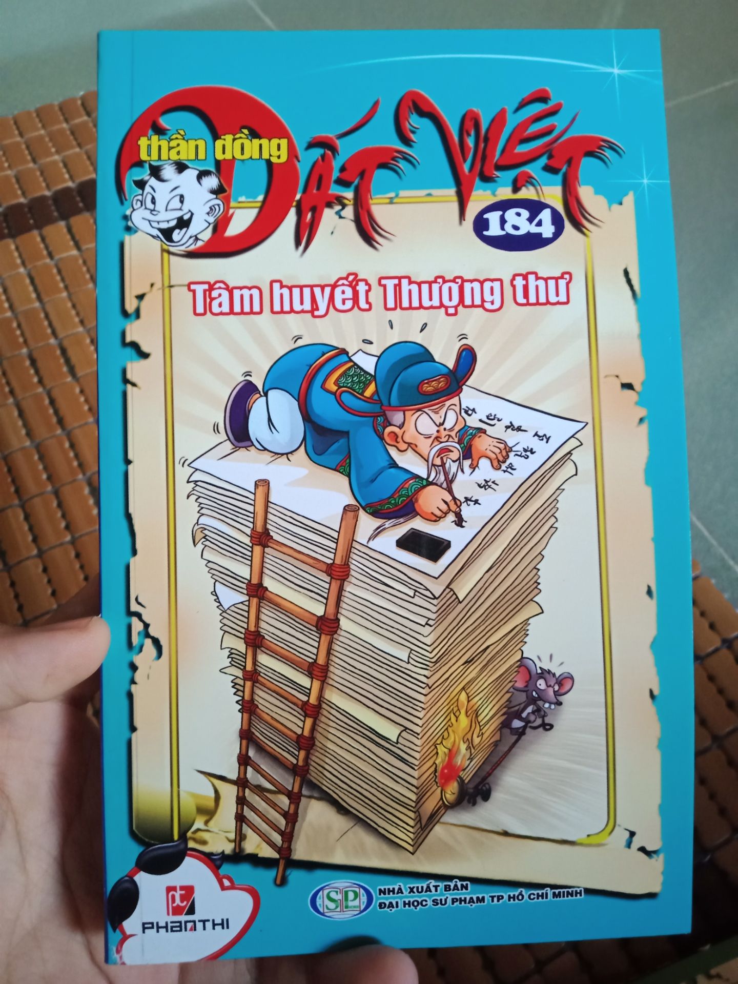 sách đẹp gói rất gọn gàng mn nên mua bên FAHASA nha