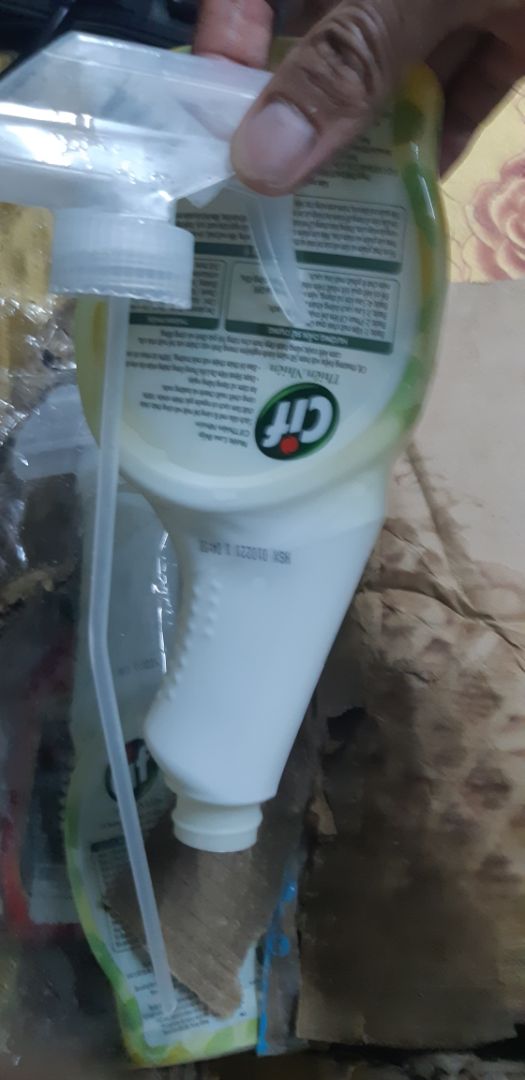 Đóng gói không kỹ, tuột nắp đổ hết luôn 1 chai rồi. Không phải lỗi của nhân viên giao hàng mà lỗi đóng gói.  Nhờ hỗ trợ!