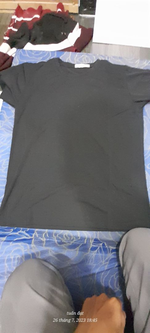 chát liệu ok ,nhưng sao 1 cái có chữ lại to thế không phải size m nha .tạm chấp nhận