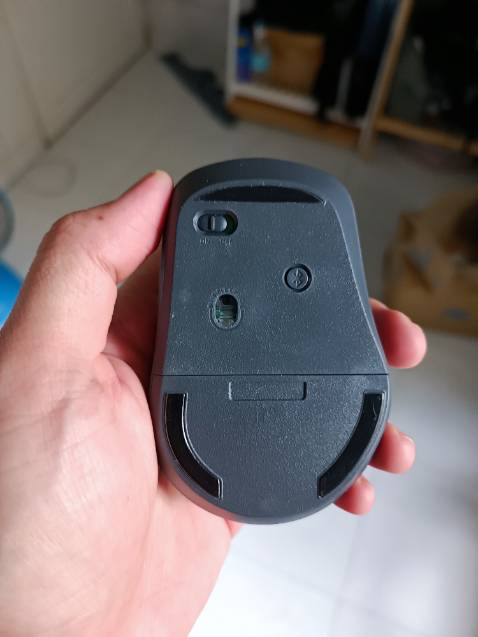 Kiểu dáng đẹp, cầm vừa tay, chuột vừa xài được usb vừa xài đc bluetooth rất tiện