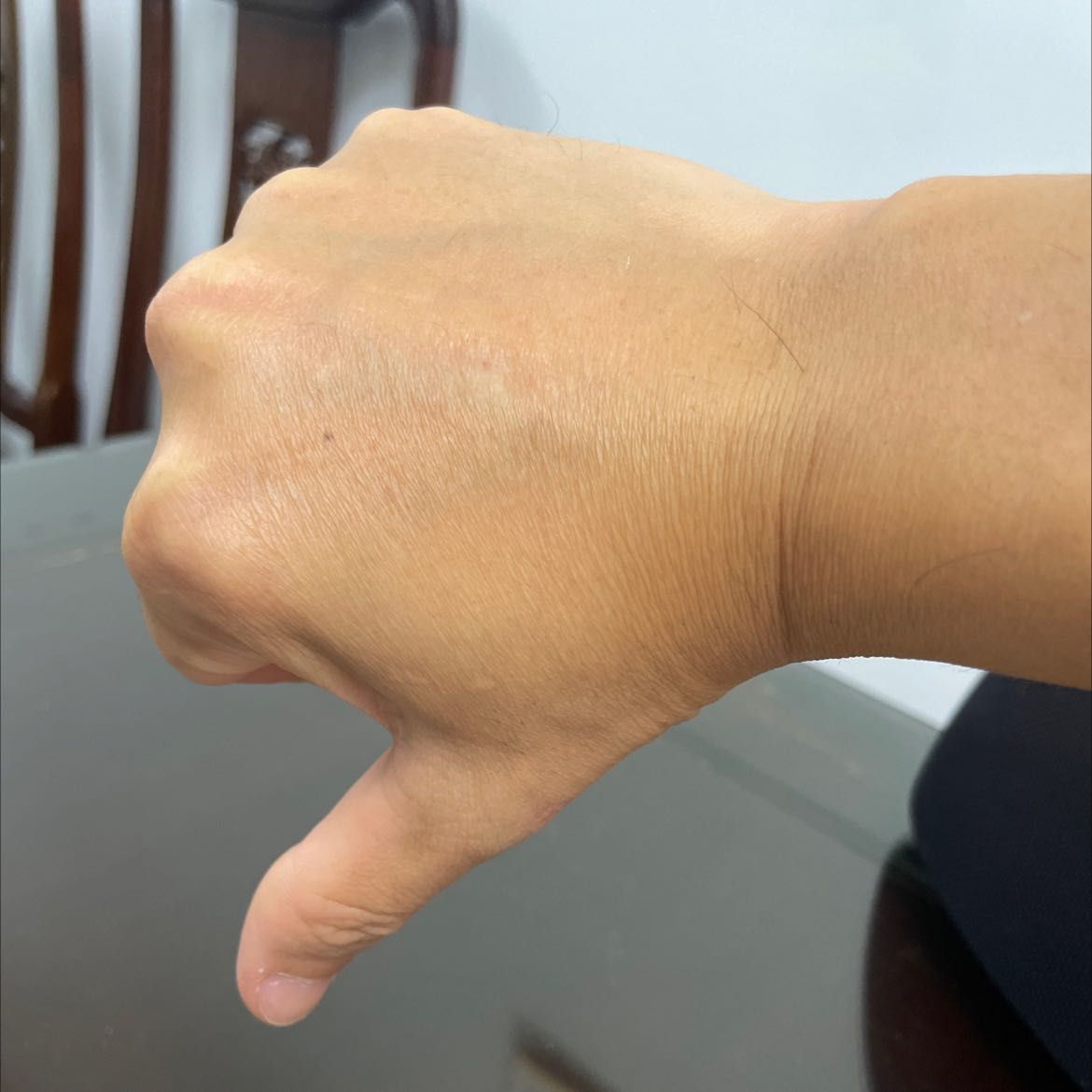 Đnag dùng rất tốt thì đột nhiên thấy ko vào điện, vẫn vào điện để mở kẹp điện thoại. Chưa biết bảo hành ntn, tạm cho 3*