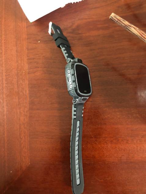 Mẫu đẹp đồng hồ nghe gọi rõ ràng, định vị chuẩn  nhưng không có chức năng video ***  nhưng shop phục vụ tốt nhiệt tình sau bán hàng lắm, hướng dẫn khách chu đáo, rất đáng đăt niềm tin, không như nhiều shop khác bán xong là thui.. Chắc chắn mua gì mình sẽ quay lại ủng hộ shop. Chuyên nghiệp