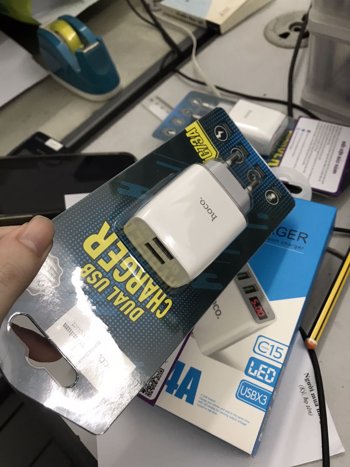 Hàng giống ảnh quảng cáo, tiki giao hàng nhanh. chất lượng cần dùng thời gian nữa