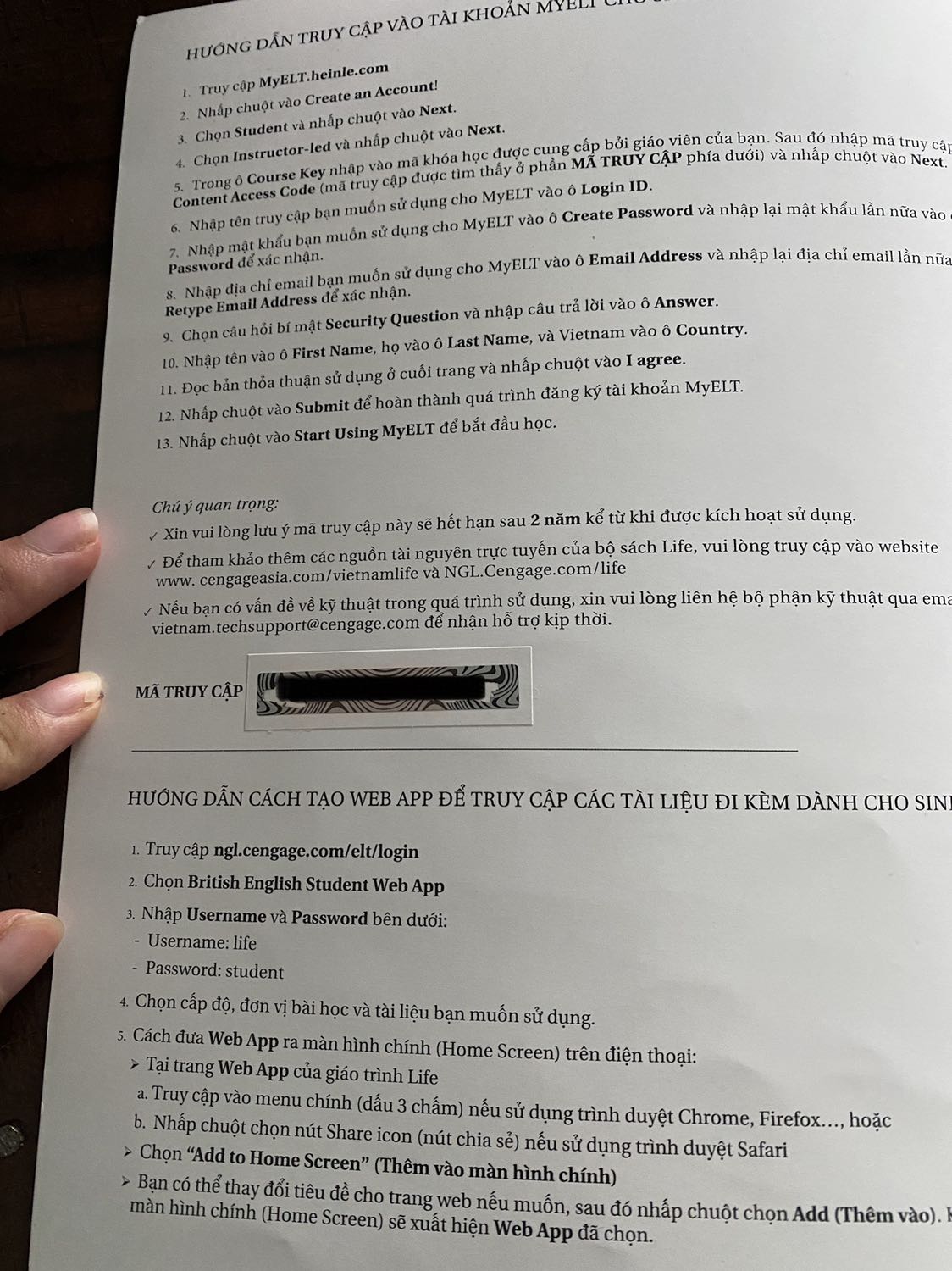 Sách có code đầy đủ, các bạn ở trường đại học nên mua.