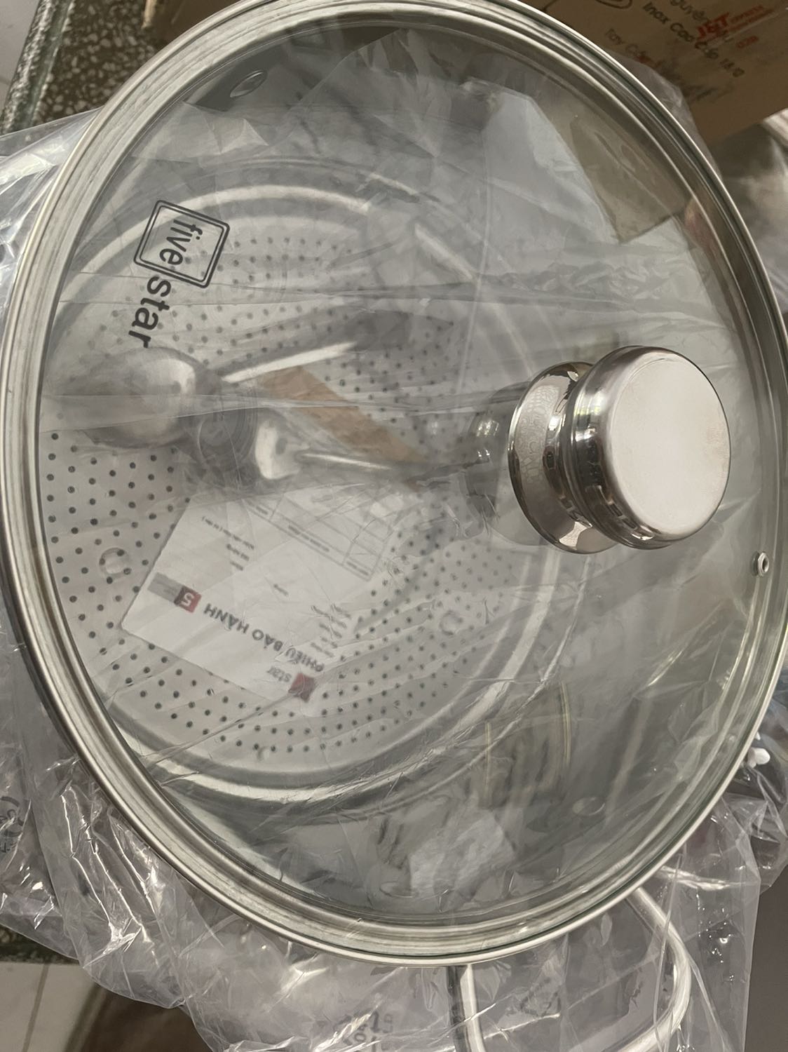 Mình mua nồi 30cm, sản phẩm đẹp nha qúy vị, nồi của five star thì dày, sáng bóng và dùng bền rồi qúy vị