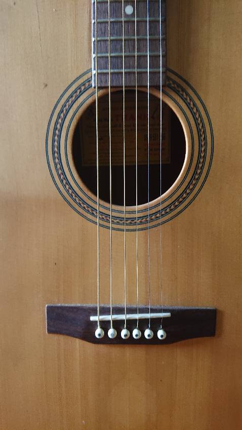 Dây đàn real, âm thiên sáng và chi tiết, không hợp gu lắm nhưng mà dây xịn...