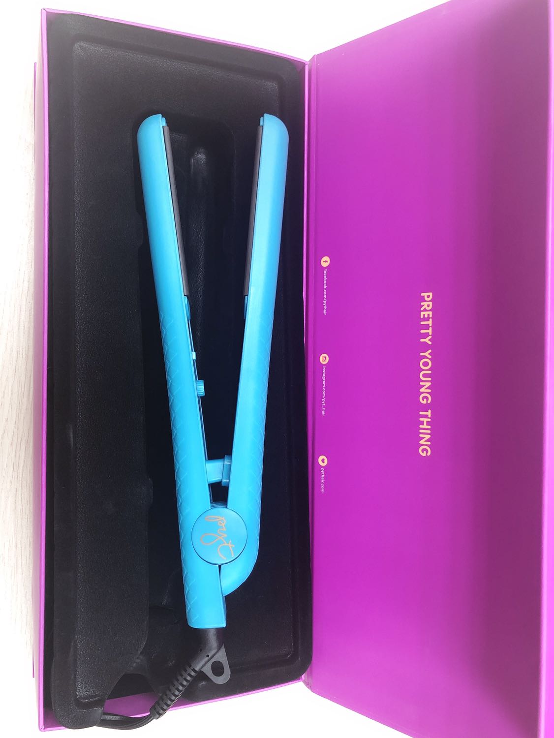 Rất ưng sản phẩm này. Vô cùng tiện lợi. Giá hơi cao nhưng chất lượng rất xứng đáng