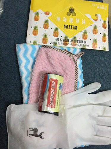 găng tay đẹp, shop giao hàng đầy đủ nên mua mn nhé