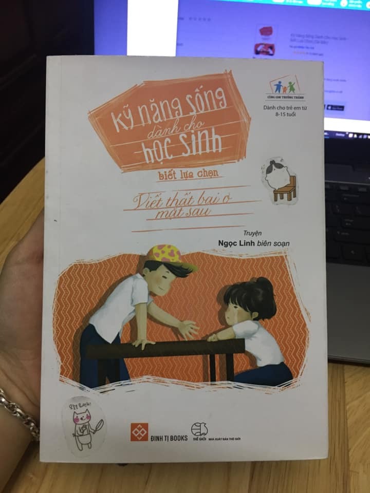 Các mẩu chuyện rất có ích cho lứa tuổi học sinh. Trc đây mình đã mua vài cuốn trong bộ này cho em. Tiki gói hàng tốt, giao nhanh.