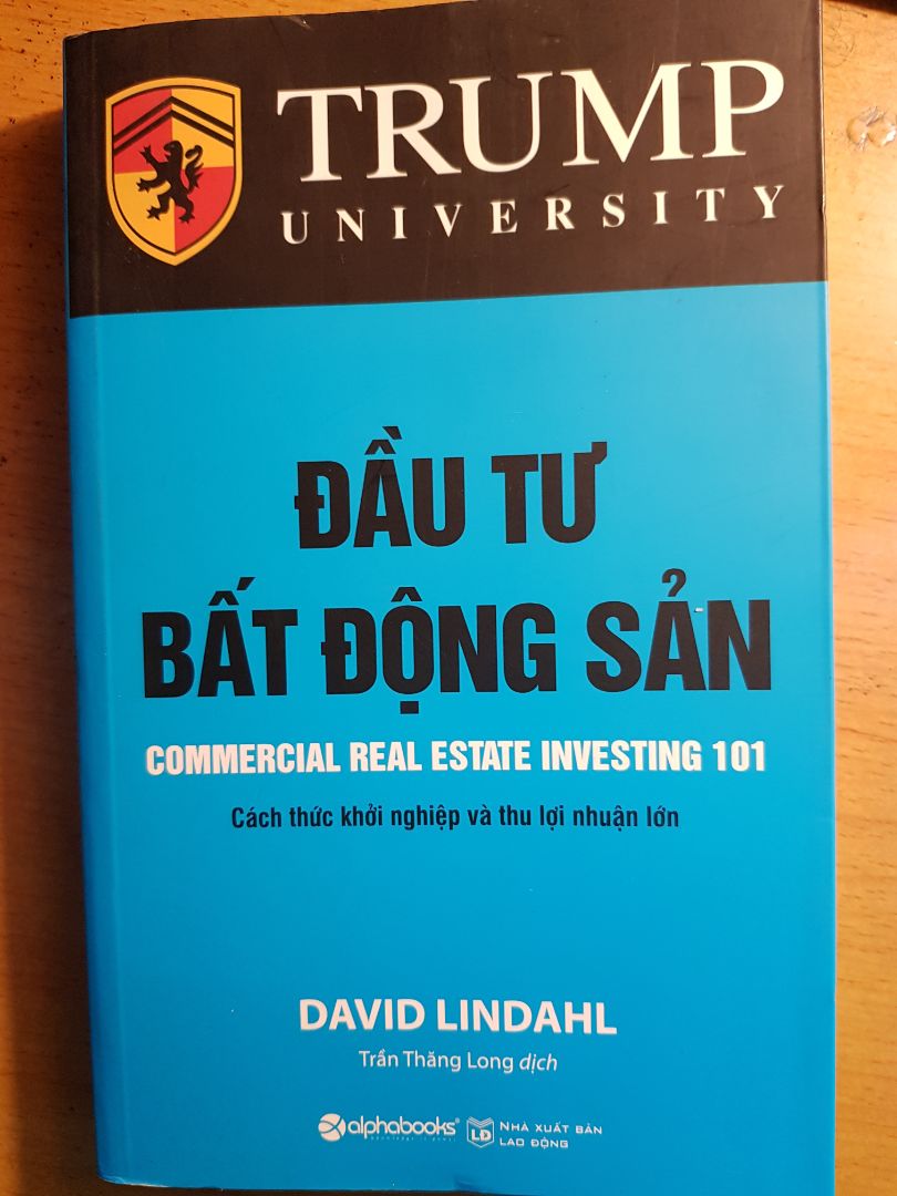Mình nhận quyển này bị rách chút, chắc do vận chuyển. Nhưng lần trước mua quyển Não bộ kể gì về bạn, đọc mấy hôm bị bong chỉ ở giữa. Hy vọng những lần sau chất lượng sẽ tốt hơn. Cảm ơn Tiki!