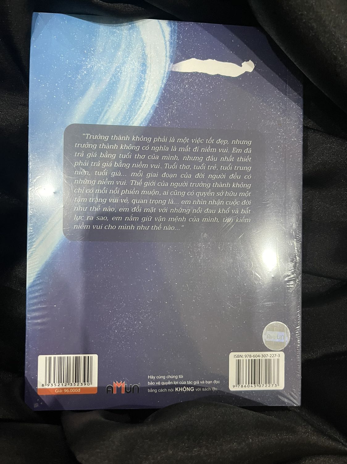 Chưa đọc nên chưa biết như nào. Đừng bao giờ quẹt thẻ trả tiền trc trên Tiki vì cả tuần nó mới giao đến dù cùng tp còn mua trả tiền sau thì 1 ngày là tới rồi!! Mẹ bà trả lại hàng cả tháng rồi mà nó vẫn ko về đc kho người bán, Tiki rẻ rách này khi nào trả lại tiền cho bố ??? T còn mấy chục cuốn chưa review lận. T spam hấy mẹ nè ha