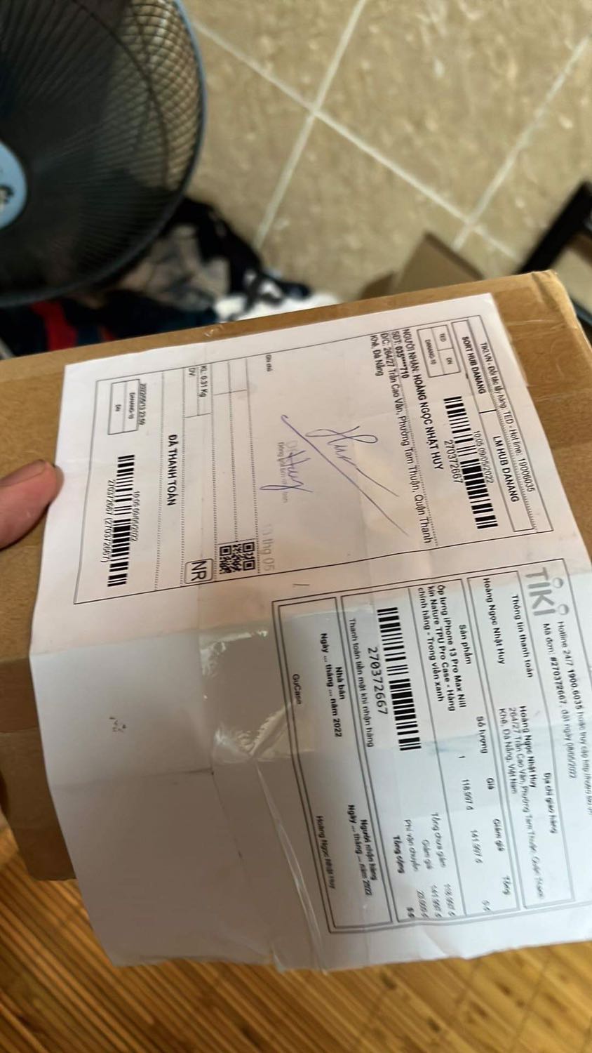 Treo đầu dê bán thịt ***. Ghi bán ốp nillkin mà gửi ốp xundd