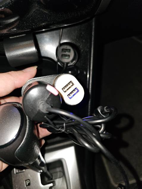 Có điện ra 2 tẩu, nhưng không điện ra 2 cổng usb, đèn led báo hiệu tại usb cũng không sáng.
Đề nghị được đổi sản phẩm khác. Có điện ra 2 tẩu, nhưng không điện ra 2 cổng usb, đèn led báo hiệu tại usb cũng không sáng.
Đề nghị được đổi sản phẩm khác.