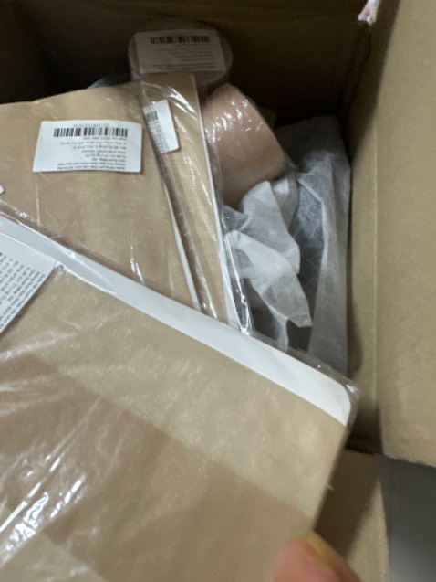 giao hàng siêu nhanh và đúng như khi tư vấn. lần đầu mua loại hàng dùng đi du lịch mà thấy an tâm. mọi người nên vào ủng hộ shop nhé còn mình sẽ tiếp tục ủng hộ shop