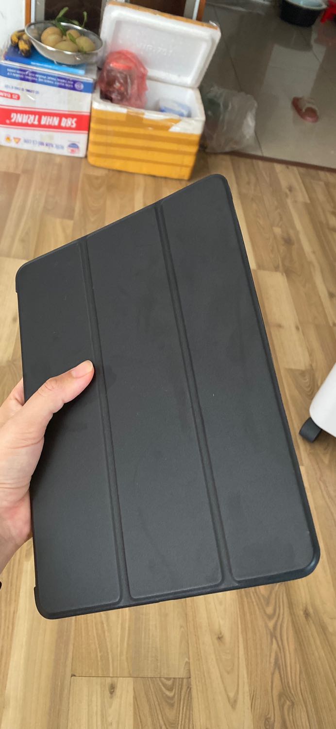 Case ôm khít, vừa vặn với máy. Vỏ case khá chắc chắn, tương xứng với giá tiền. Shop đóng gói rất cẩn thận. Case ôm khít, vừa vặn với máy. Vỏ case khá chắc chắn, tương xứng với giá tiền. Shop đóng gói rất cẩn thận.