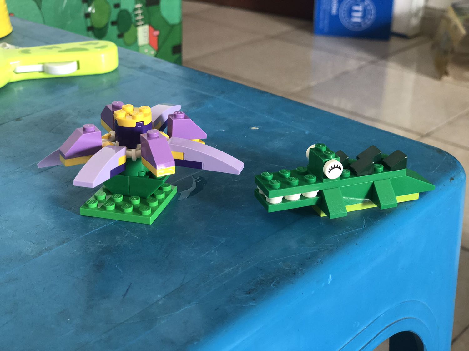 Bé nhà mình rất thích, chơi từ lúc đập hộp tới giờ không chán, màu sắc bắt mắt, chị tiết sắc sảo. Lego thì nổi tiếng quá rồi, chất lượng tuyệt vời. Bé nhà mình rất thích, chơi từ lúc đập hộp tới giờ không chán, màu sắc bắt mắt, chị tiết sắc sảo. Lego thì nổi tiếng quá rồi, chất lượng tuyệt vời.