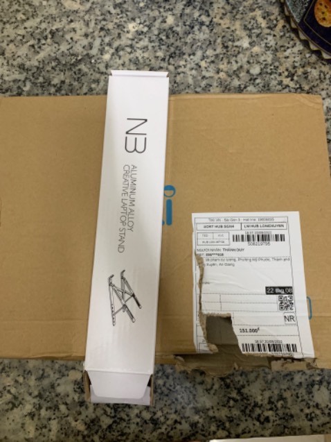 Mình nhận đc hàng r, sp y như quảng luôn ưng hết cả mình 
Tiki giao hàng thì siêu nhanh mới sáng htrc đặt hsau đã nhận đc hàng r. Đã v a ship còn nhiệt tình hỏi thăm cả sức khoẻ nhà mình chứ 🤣
Nhắn tin cho shop để hỏi về sp thì sp tư vấn quá nhiệt tình, nên mua nha cả nhà 🥳