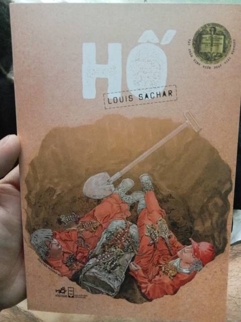 Giao nhanh, đóng gói cẩn thận, bìa đẹp