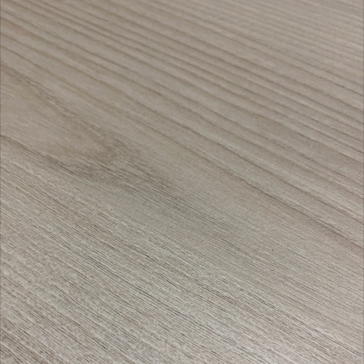 Nhận hàng nhanh, đóng gói cẩn thận, chỉn chu. Sản phẩm nhận được rất hài lòng, vừa vặn, dày và êm. Túi phụ kiện cũng vừa đủ dùng, mình hy vọng có túi phụ kiện bán riêng sẽ rất hữu dụng với người sử dụng có nhiều phụ kiện khác nhau mà chỉ với một túi thì không thể đựng đủ.