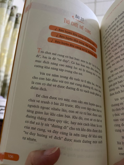 Mình đang đọc nên chưa đánh giá nội dung, còn về hình thức và cách trình bày thì đẹp, dễ đọc